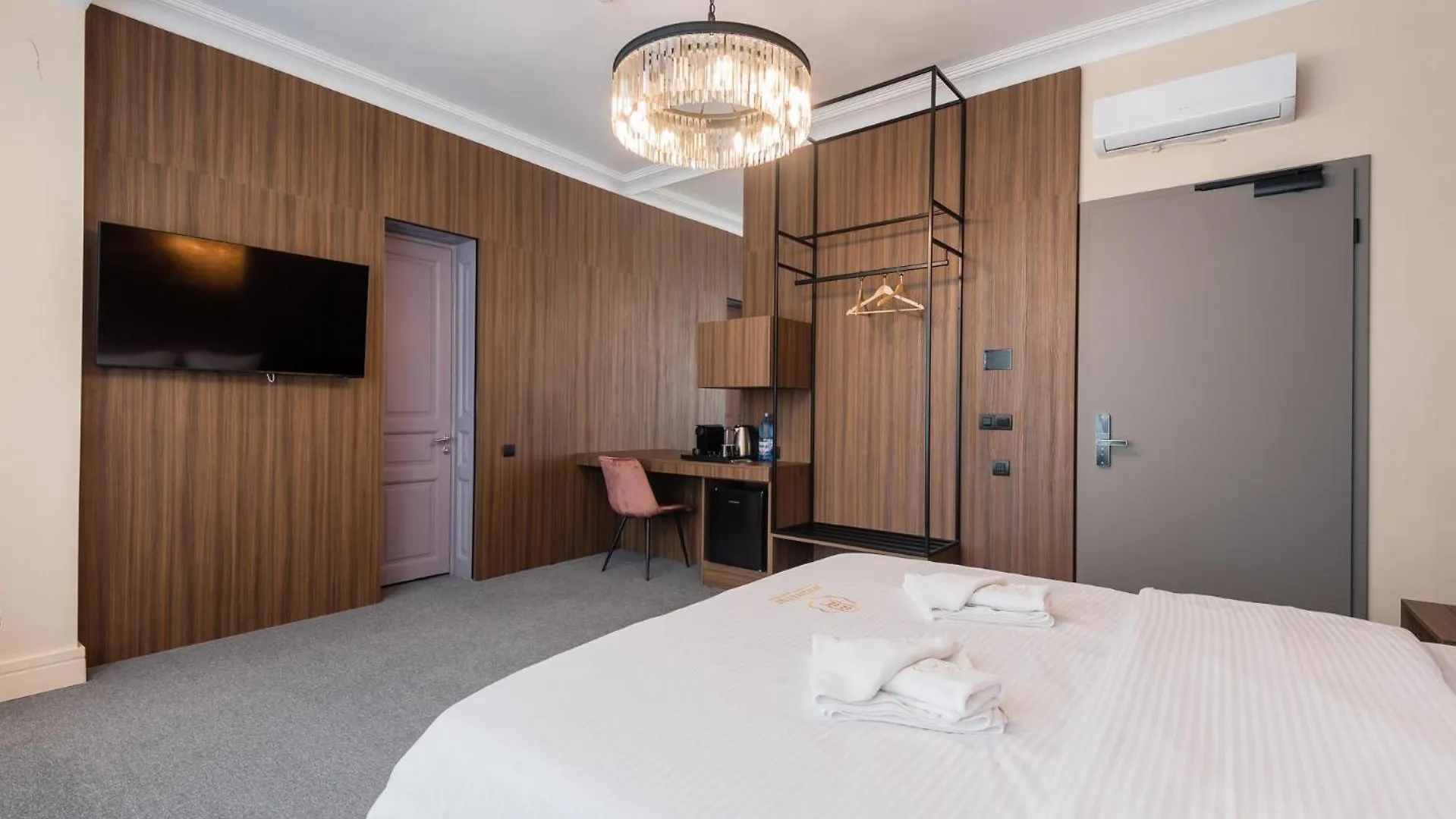 Highline Downtown Aparthotel Oldtown Unirii Square Bucarest 0*,  Romania