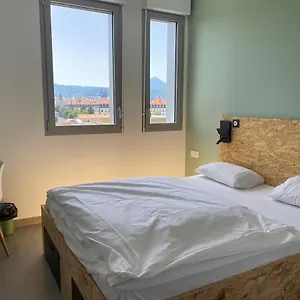  Hostal Hi Francia