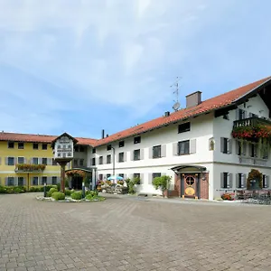 rezervați aici